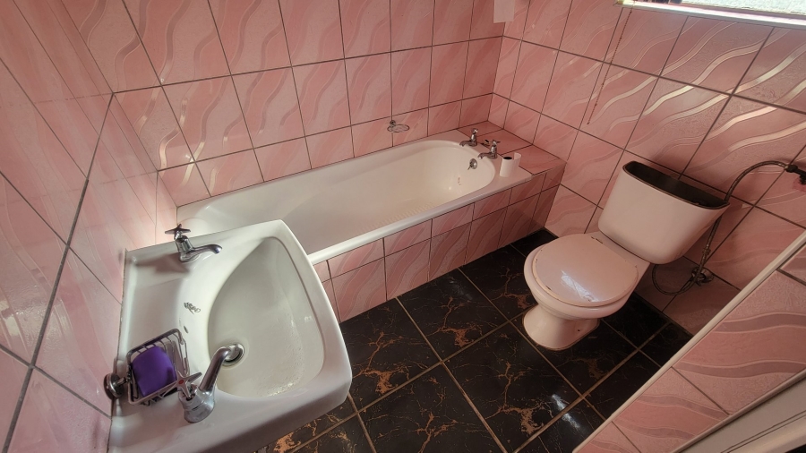 3 Bedroom Property for Sale in Highbury Western Cape